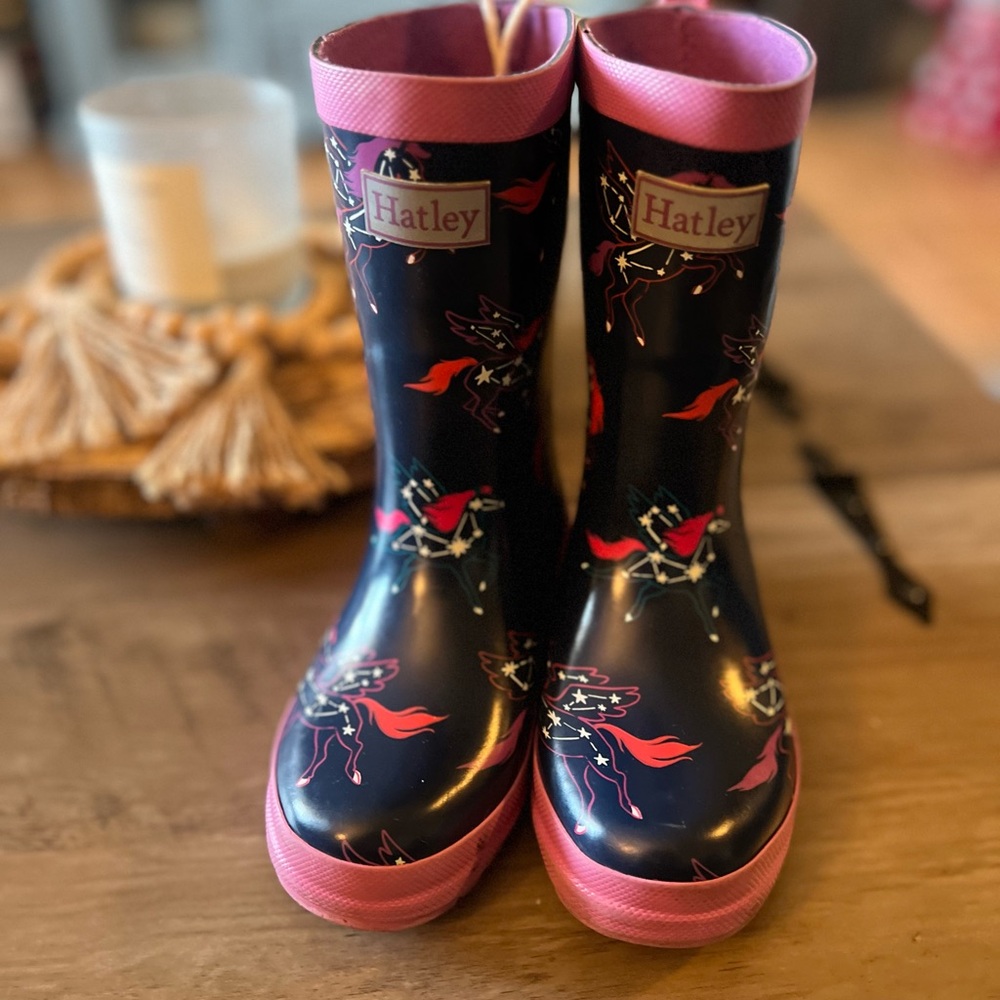 Hatley Unicorn Print Rain Boots - Pink and Black - Picture 2 of 9